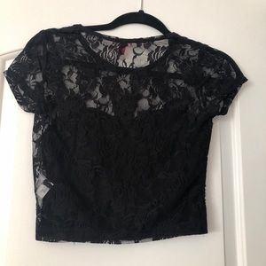 Bongo Lace Crop-Top